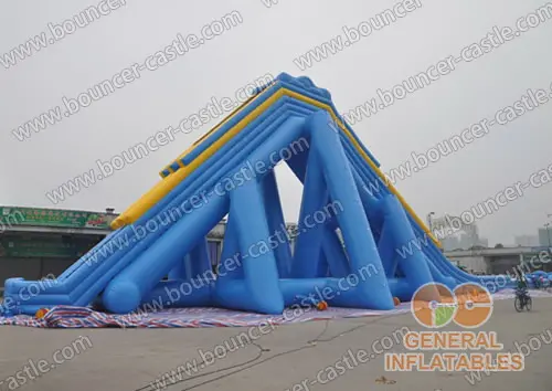  Giant hippo water slide